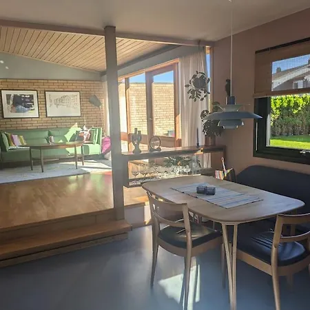 Villa, Walking Distance From Ons Villaer *