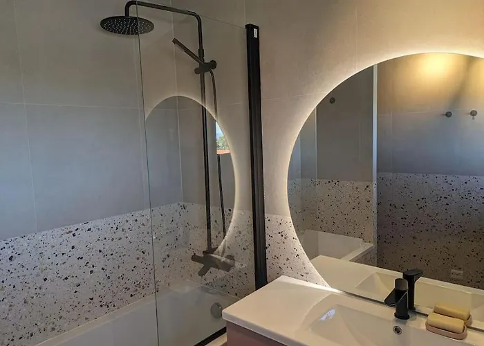 Villa, Walking Distance From Ons *